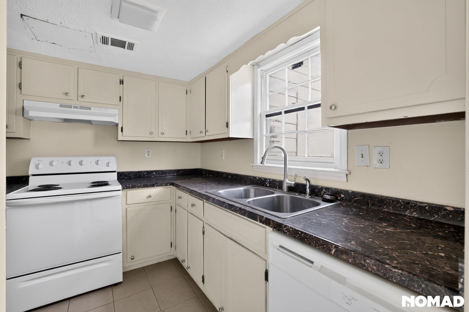 Charming 2Br Townhome In Norcross – photo 3