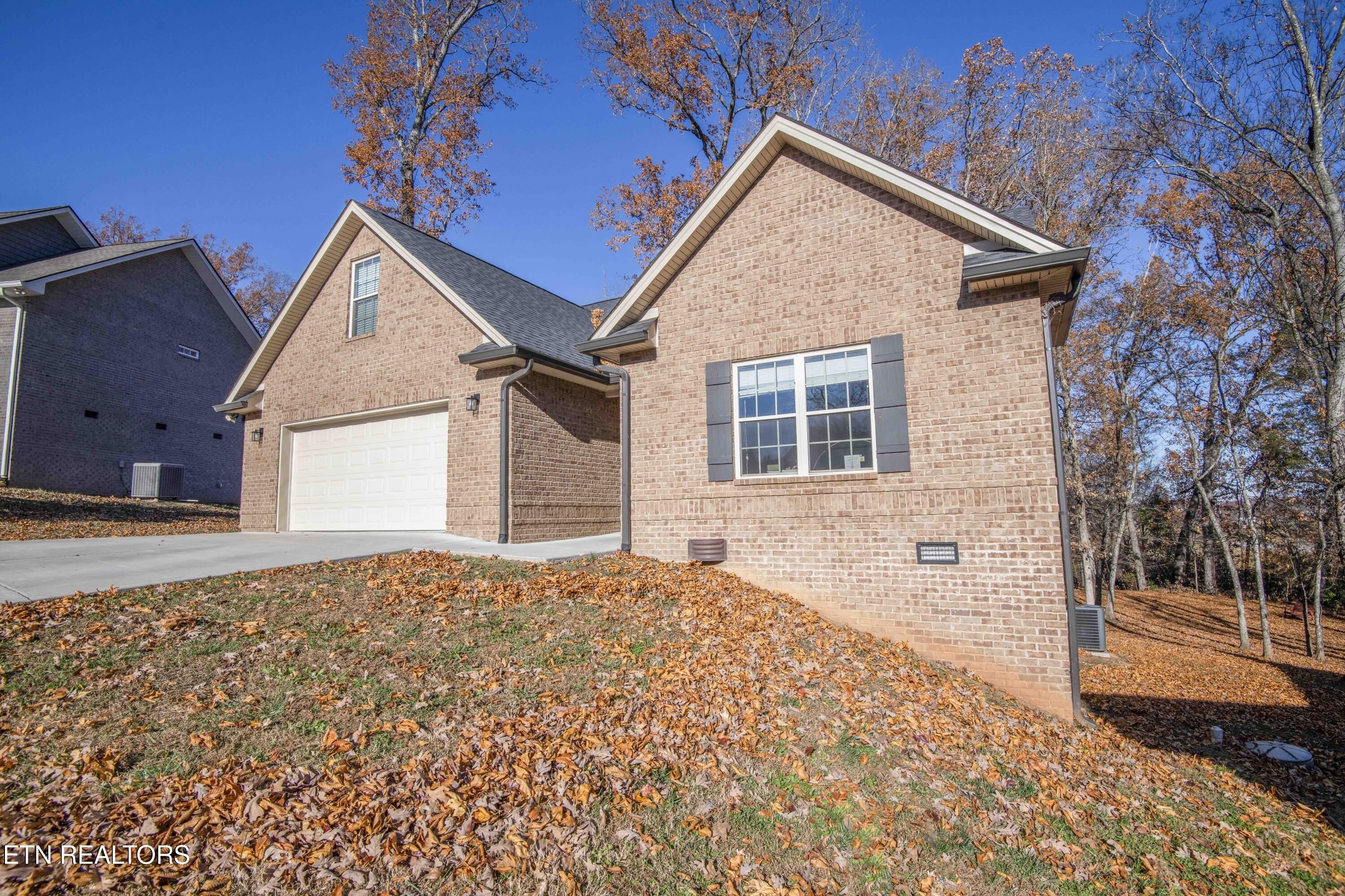 1421 Briarwood Drive – photo 3