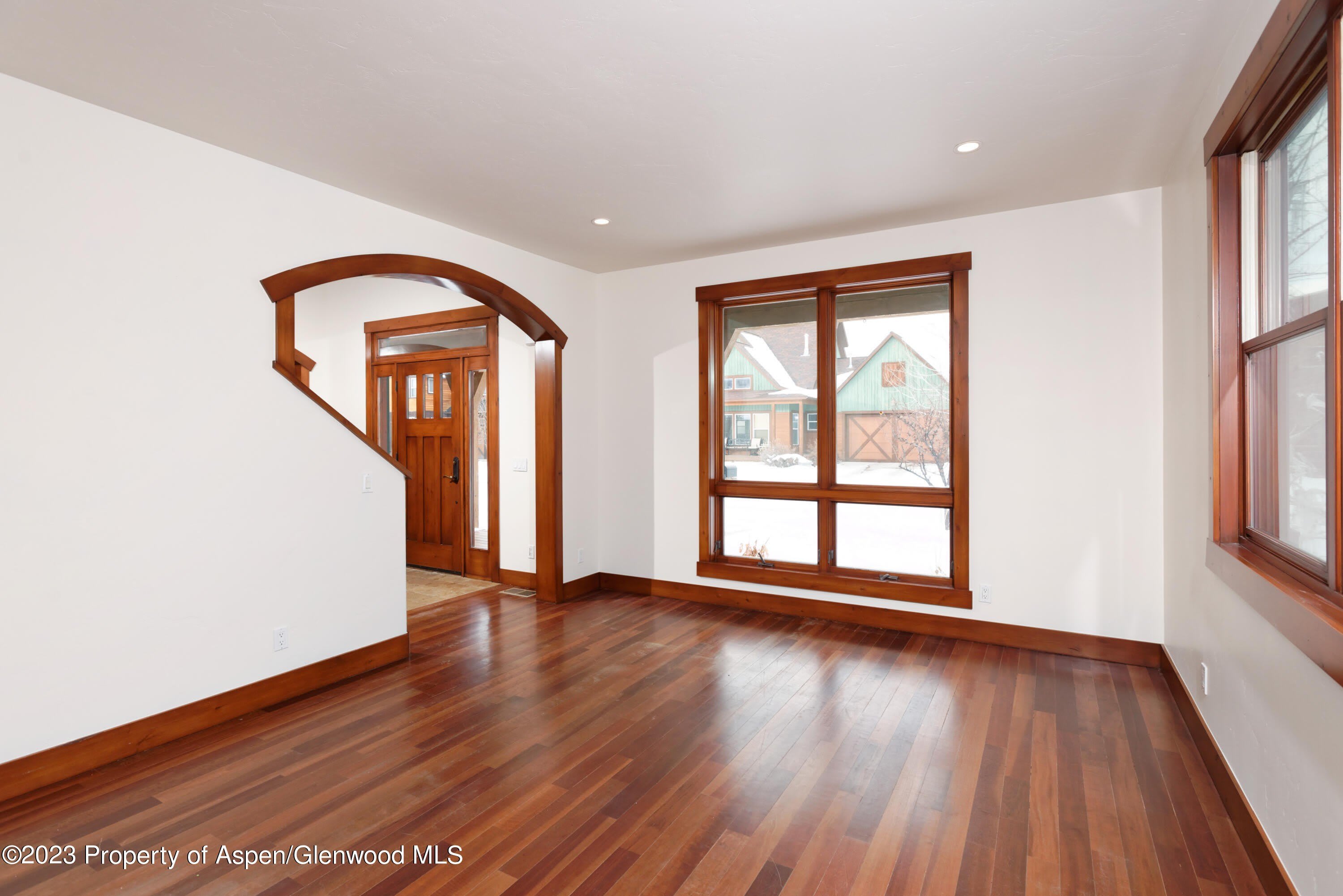210 Juniper Court – photo 4