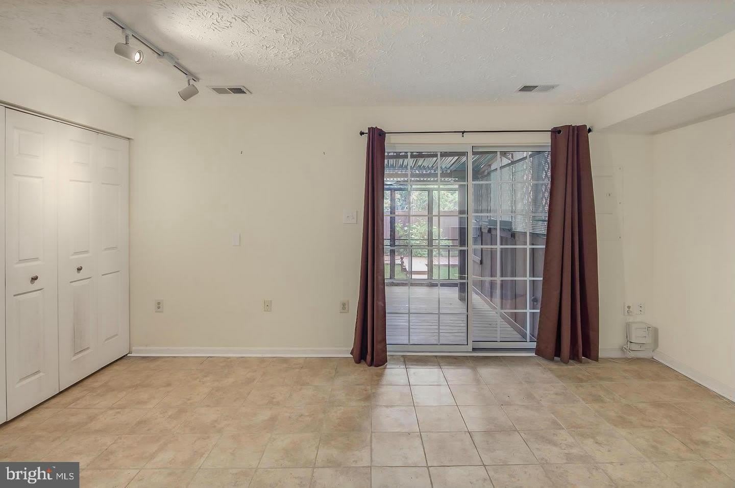 44102 TIPPECANOE Terrace – photo 3