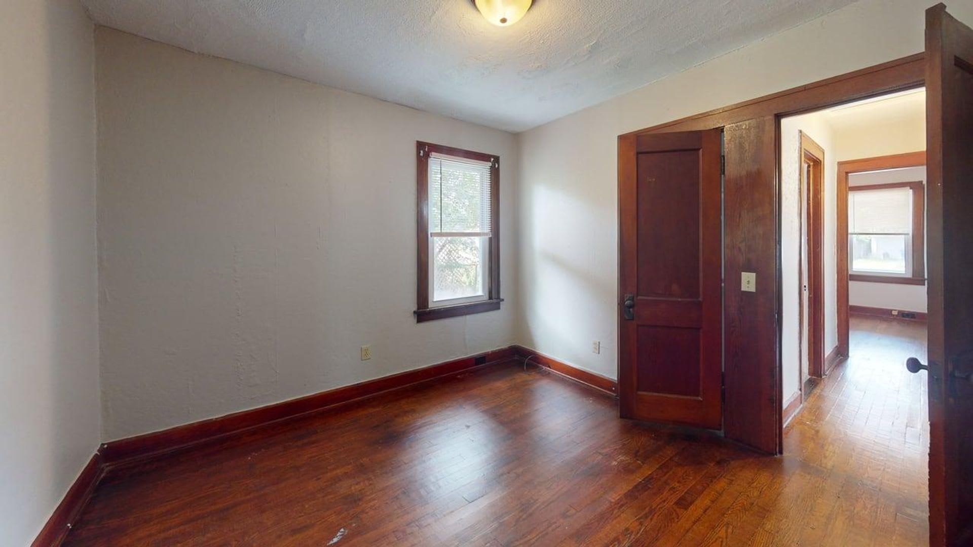 Lorain 2 bd/ 1 bath Single family Home – photo 3