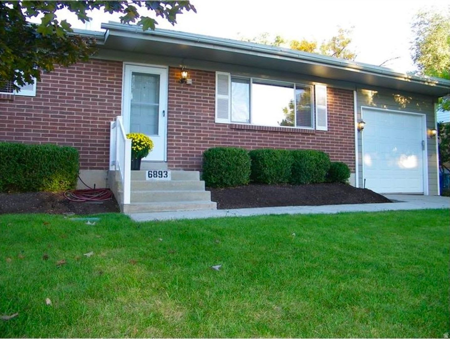 Charming 4-Bedroom Home in a Quiet West Jordan Neighborhood – photo 1