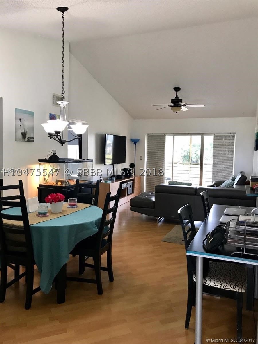 2821 N Course Dr – photo 3