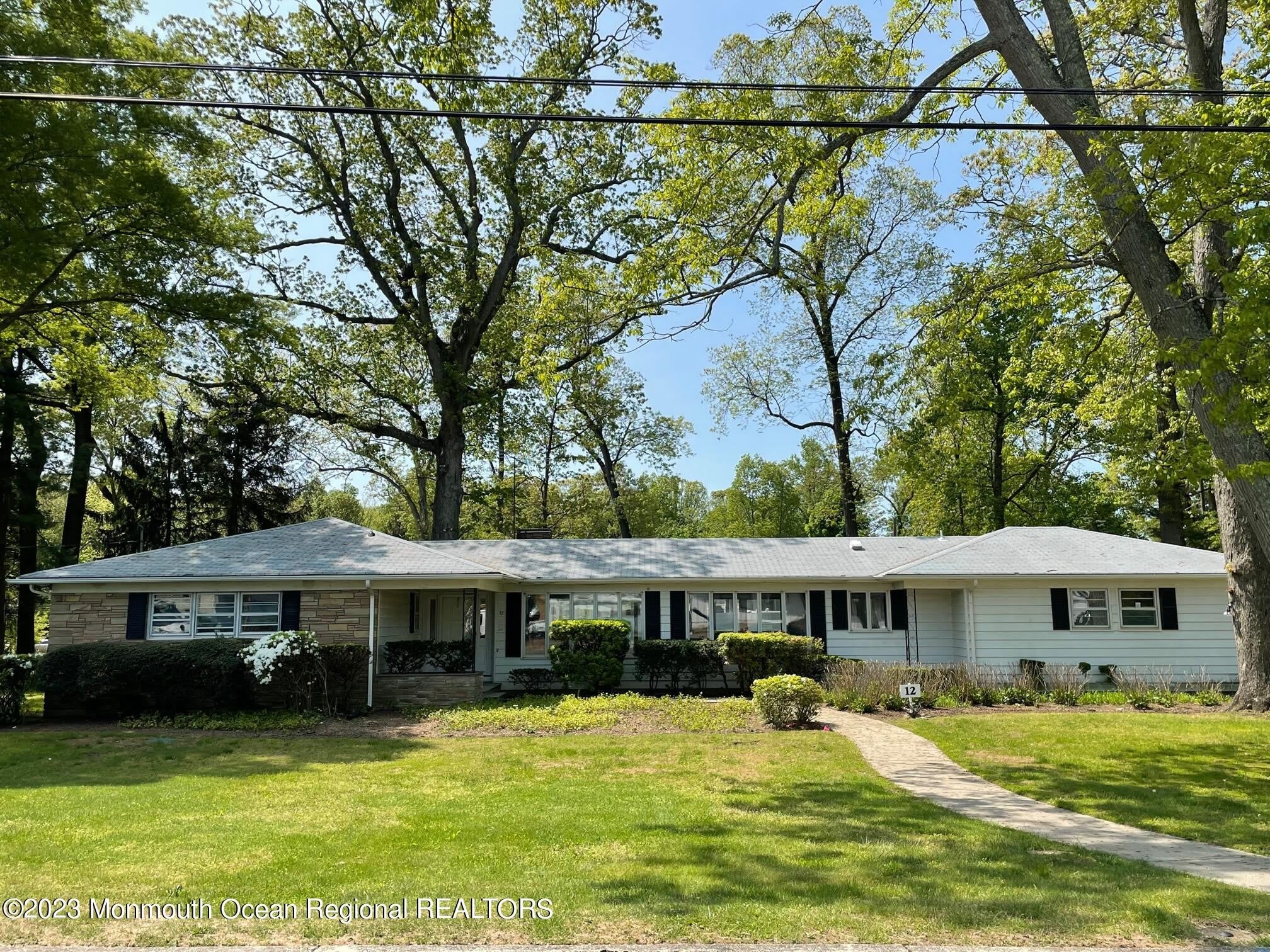 12 Greenbrier Road – photo 1