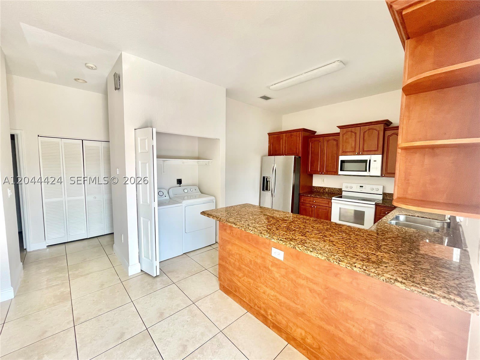 2487 W 5th Ct – photo 3