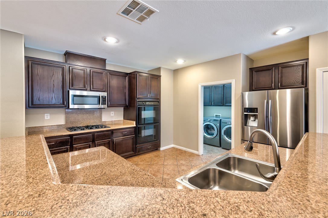 2116 Mistle Thrush Drive – photo 5