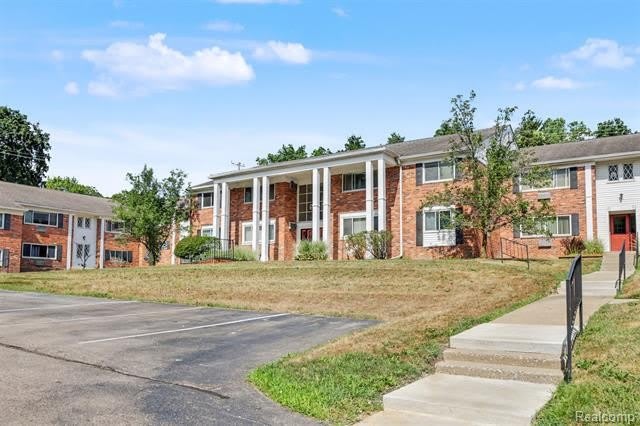 525 Fairbrook Street – photo 2