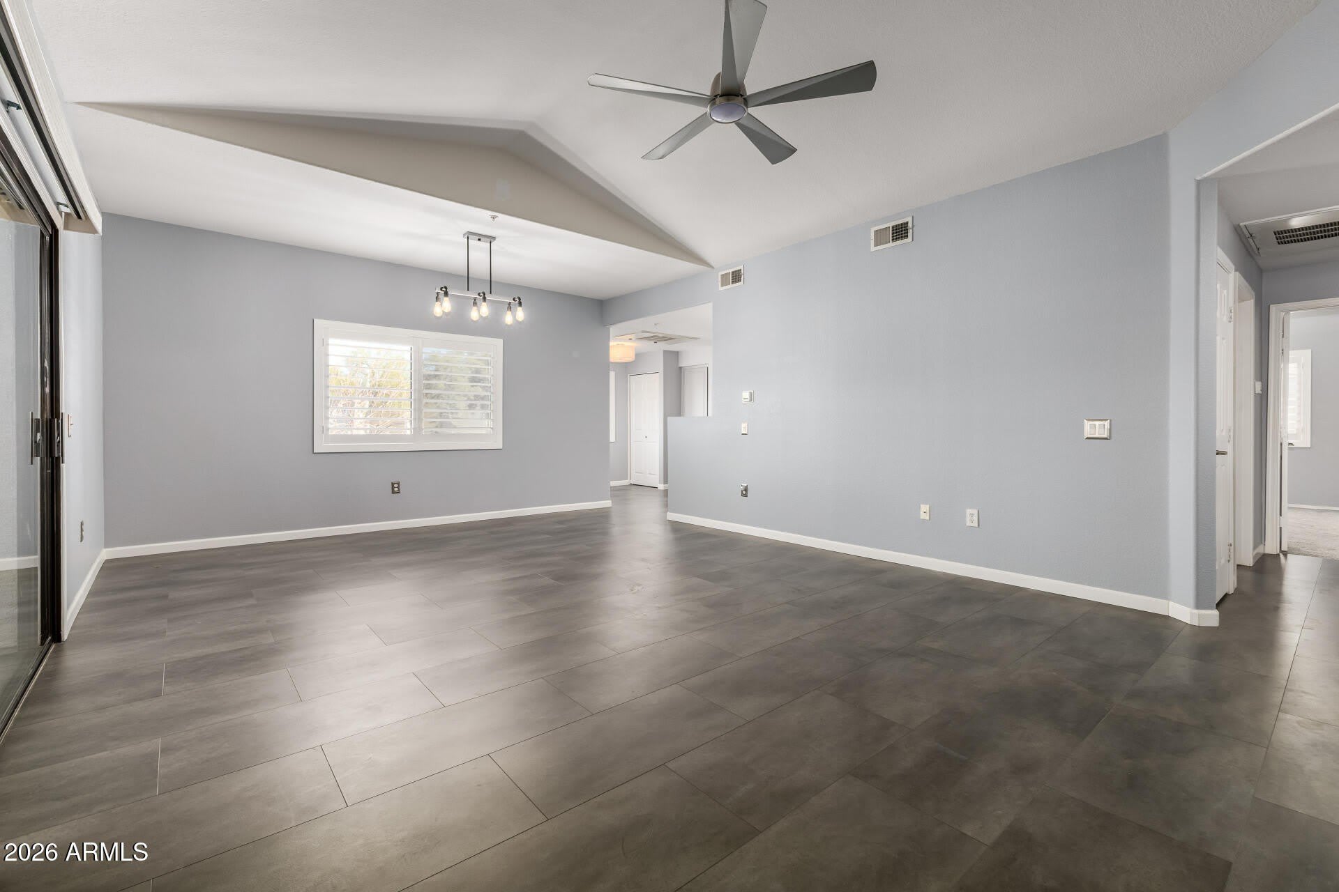 9555 E RAINTREE Drive – photo 2