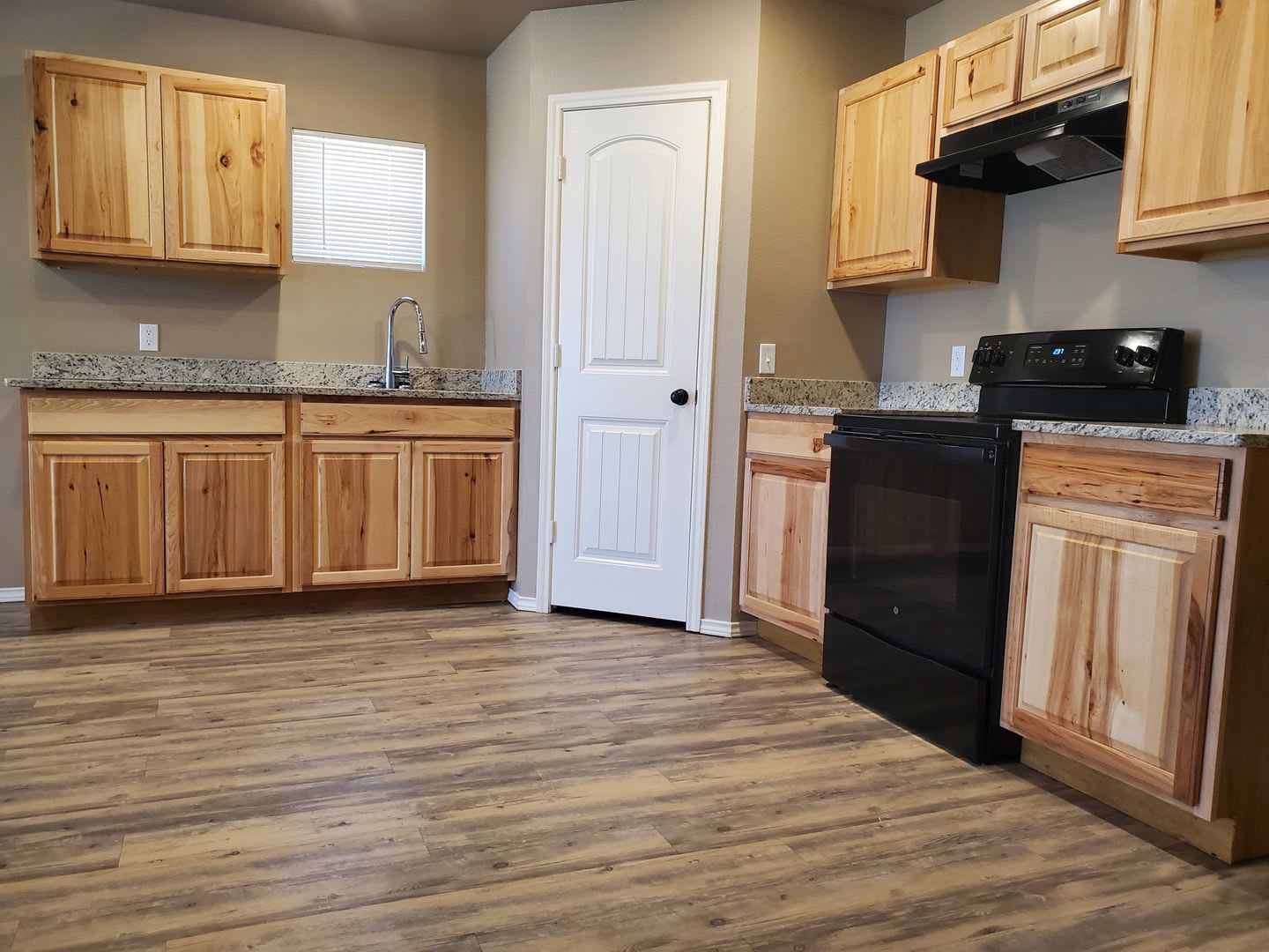 Charming 3-Bedroom, 2-Bathroom Home in Northeast Lubbock – photo 3