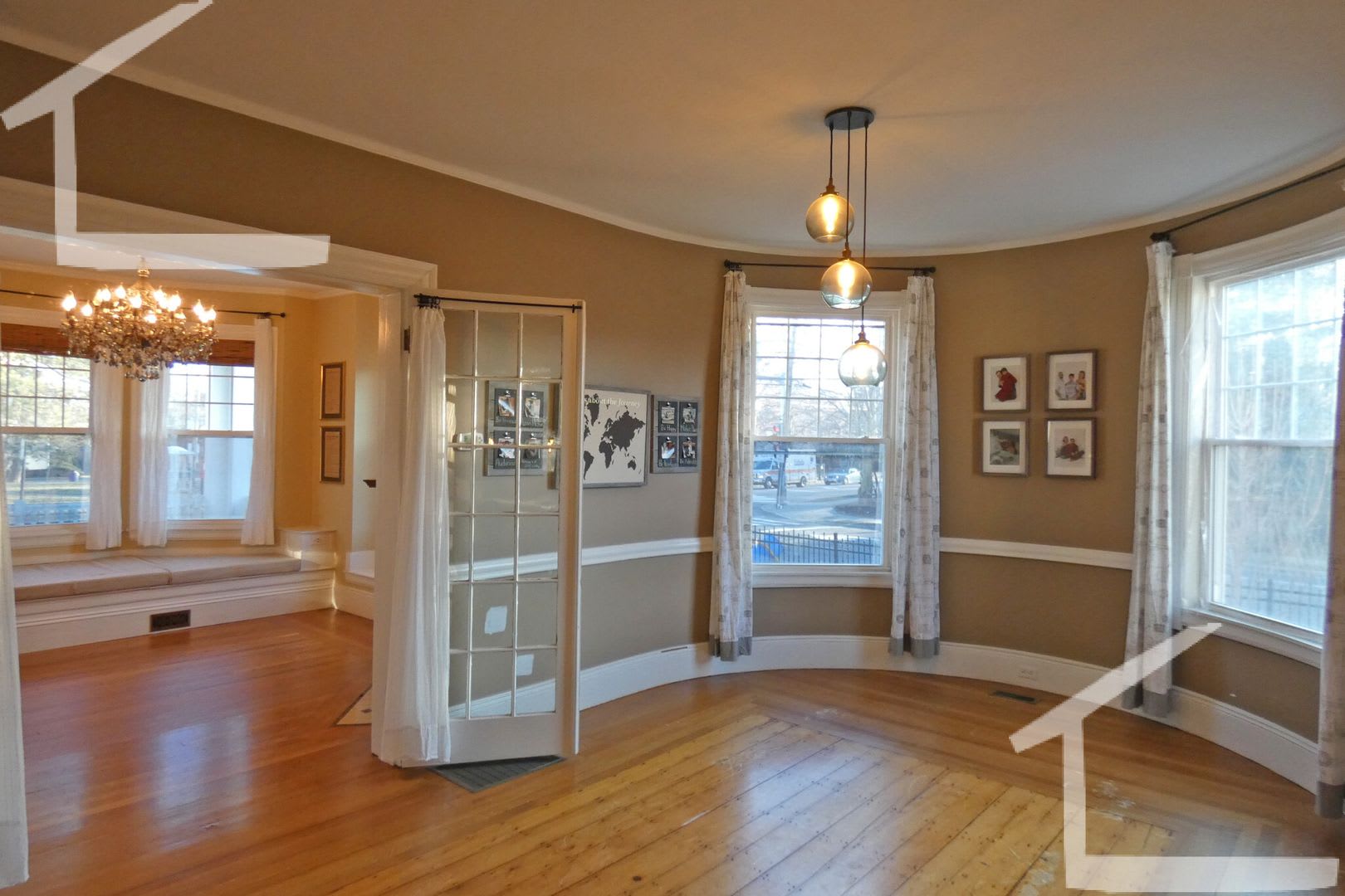 Lovely De Leaded 3 Bed 2 Bath Newton Apartment – photo 4
