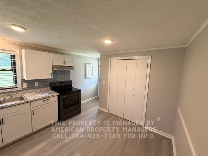 1475 Crowell Street – photo 4