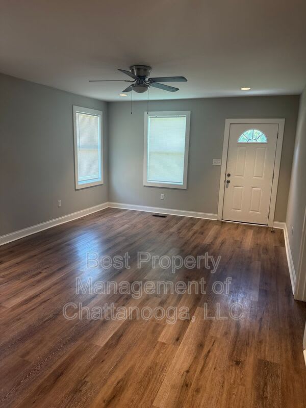 5325 Lee Ave – photo 2