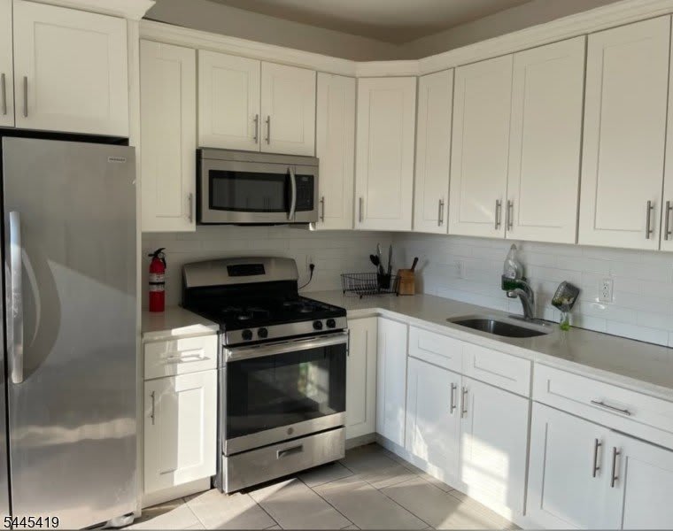 276-282 Morris Ave – photo 3