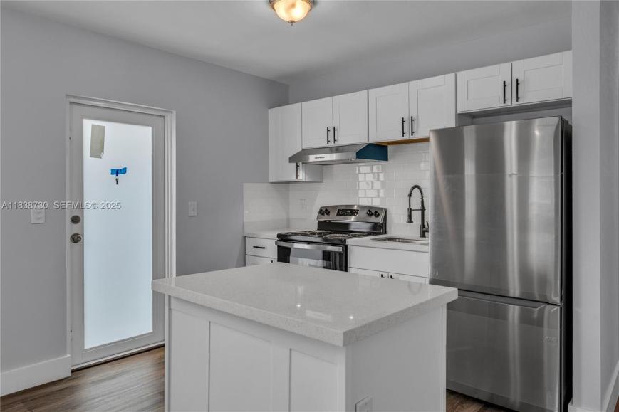 2243 Greene St – photo 1