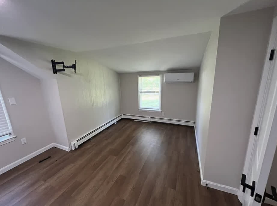 53 Crescent St – photo 2