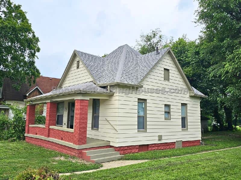 2336 Sycamore Street – photo 2