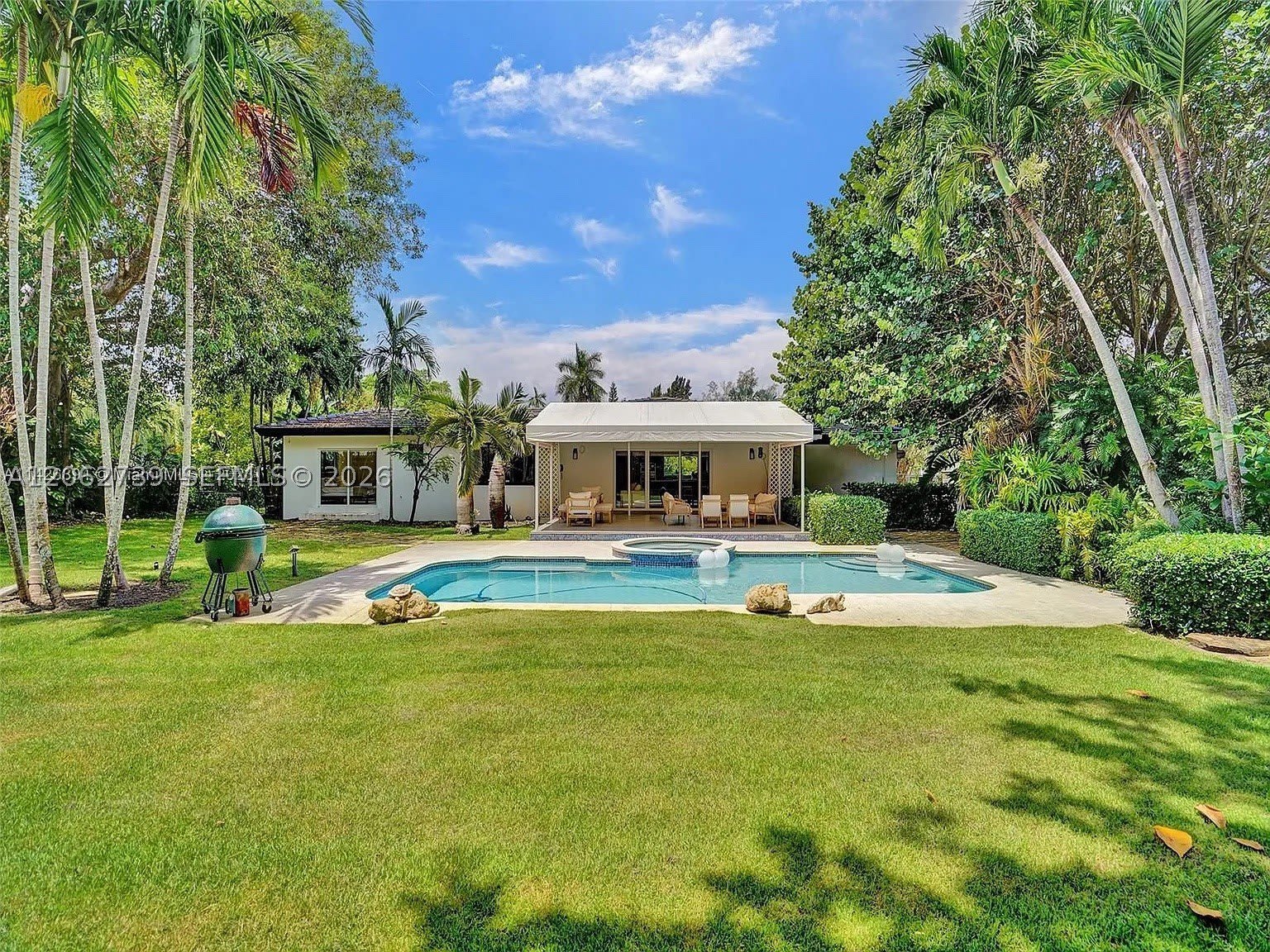 5705 SW 60th Ave – photo 4