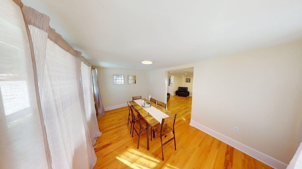 266 Webster St – photo 5