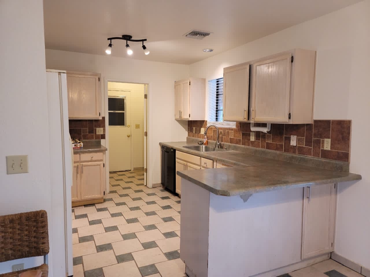 1191 CALLE CHAPARRAL – photo 3