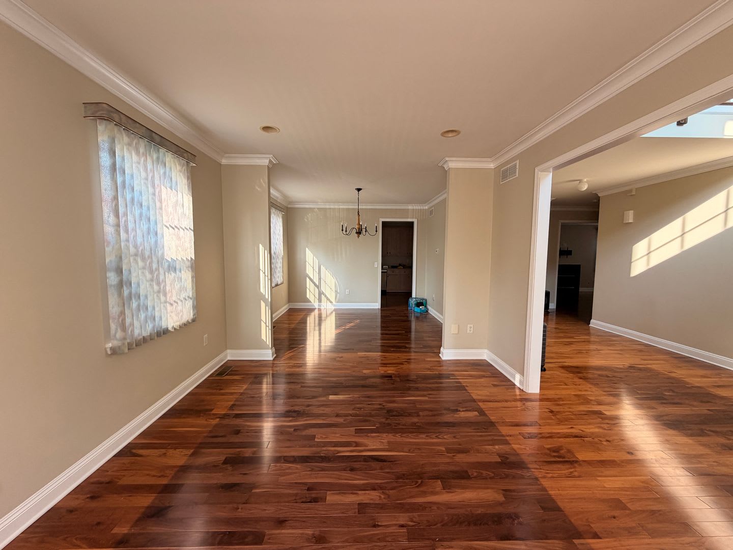 4 Beds 2.5 Baths – photo 5