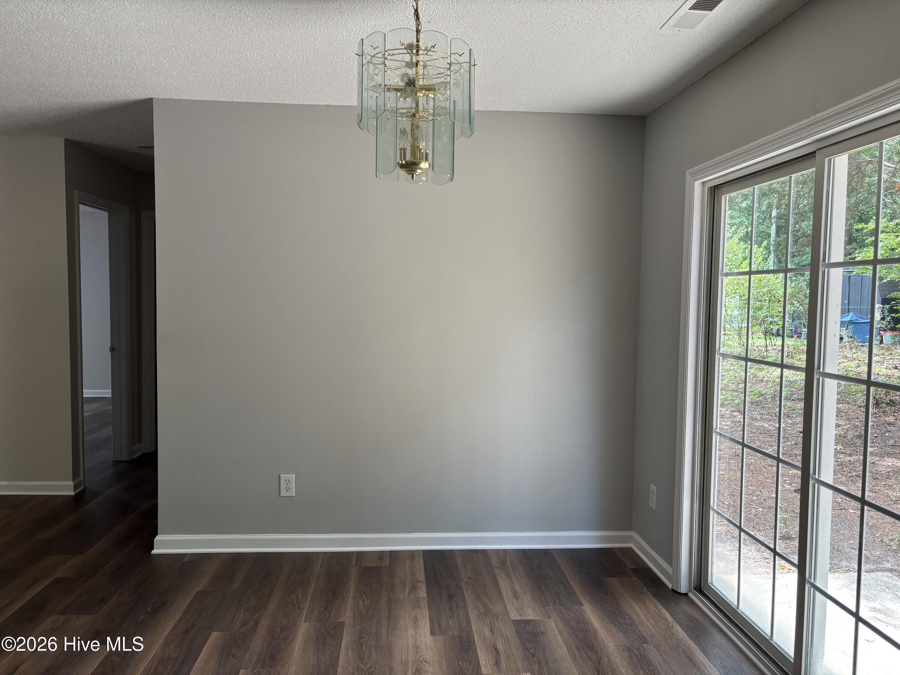 805 N Sycamore Street – photo 5