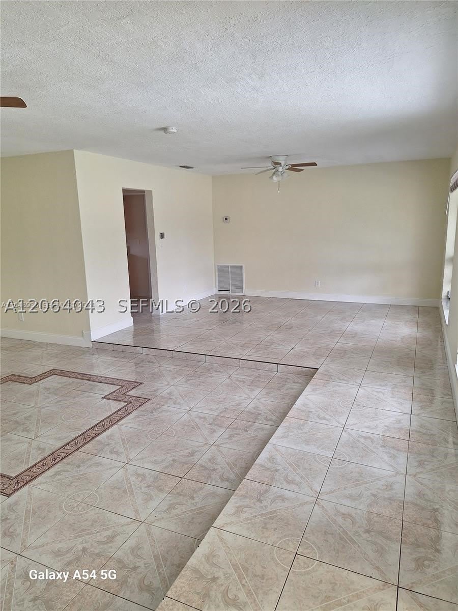 711 SW 64th Pkwy – photo 2