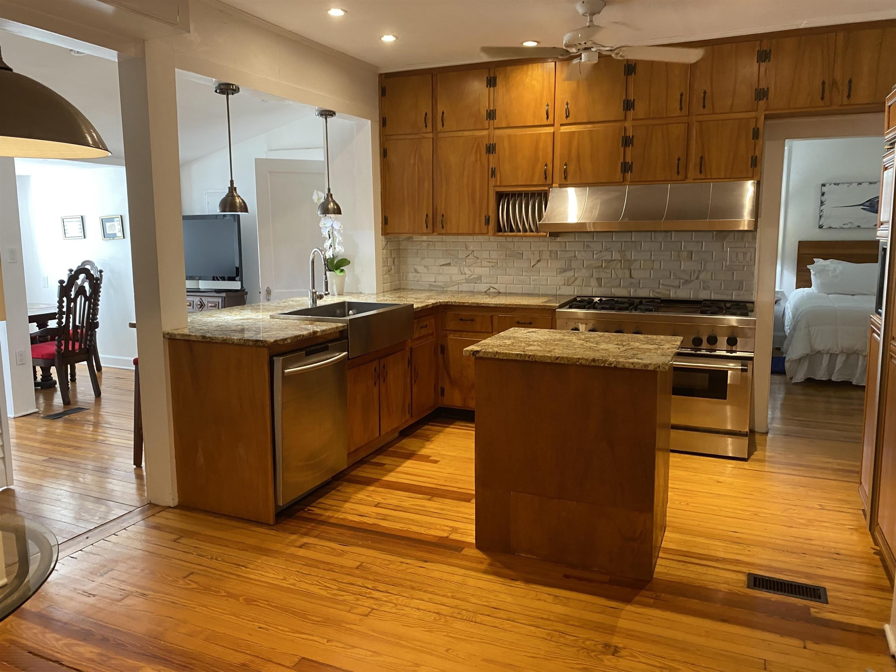 1320 Terrace Street – photo 3