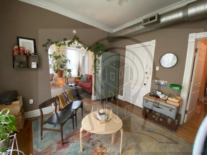 1058 N Rockwell St – photo 3