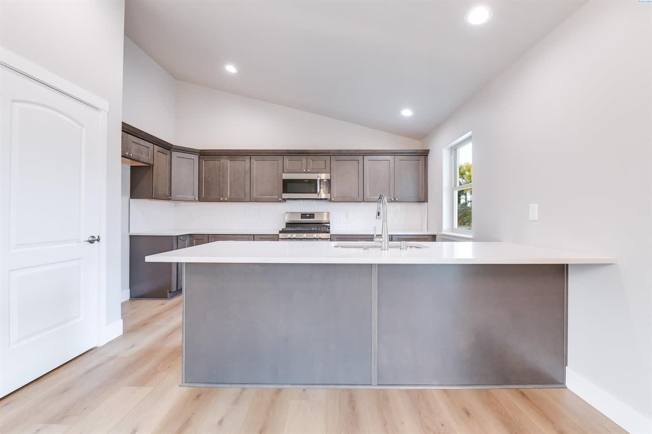 79 E 22nd Pl – photo 3