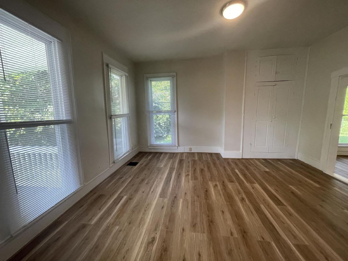 217 E. 10th St. – photo 2