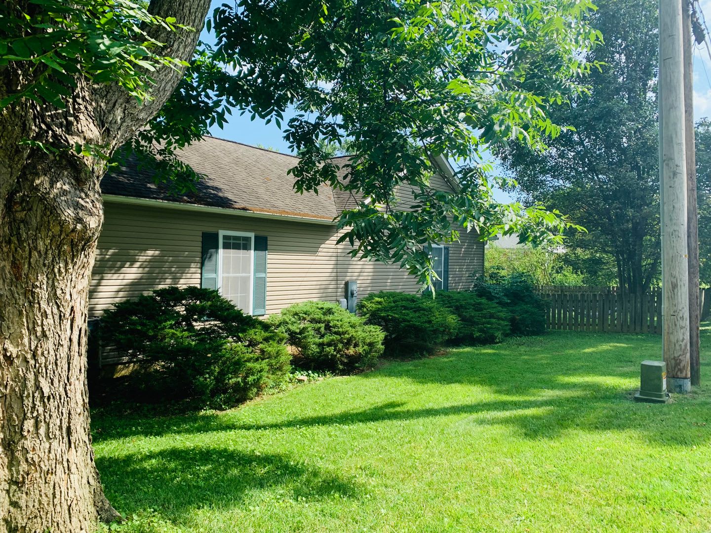 3 Bedroom, 2 Bath House in Downtown Blacksburg – photo 2