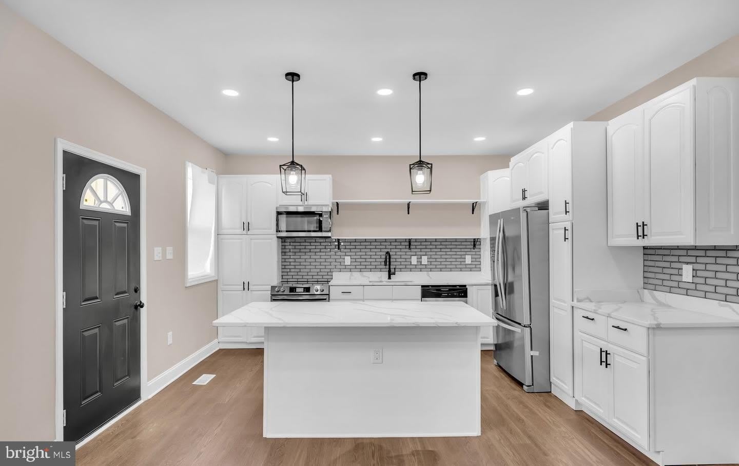 2045 E 31St Street – photo 4