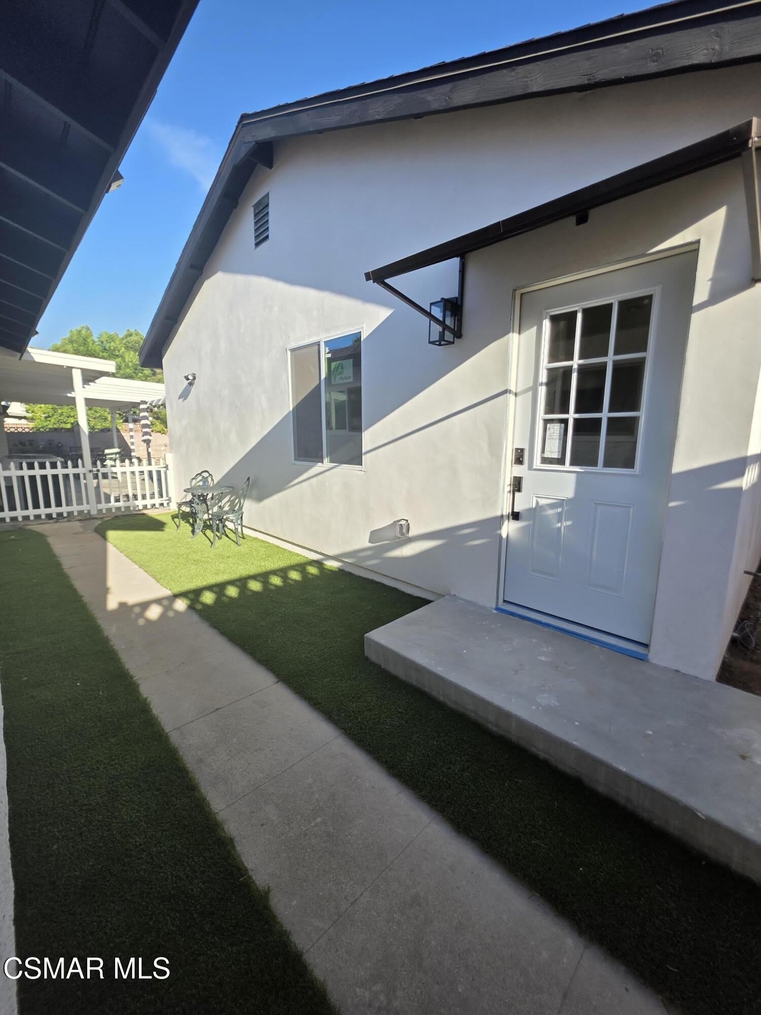 22158 Eccles Street – photo 1