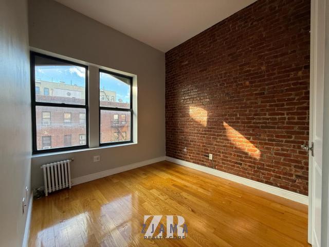 319 Lincoln Place – photo 5