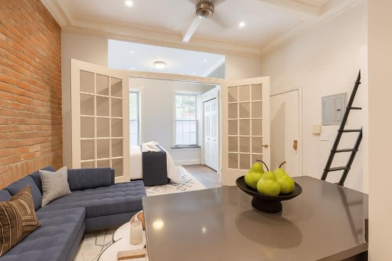 351 W 21st St – photo 1