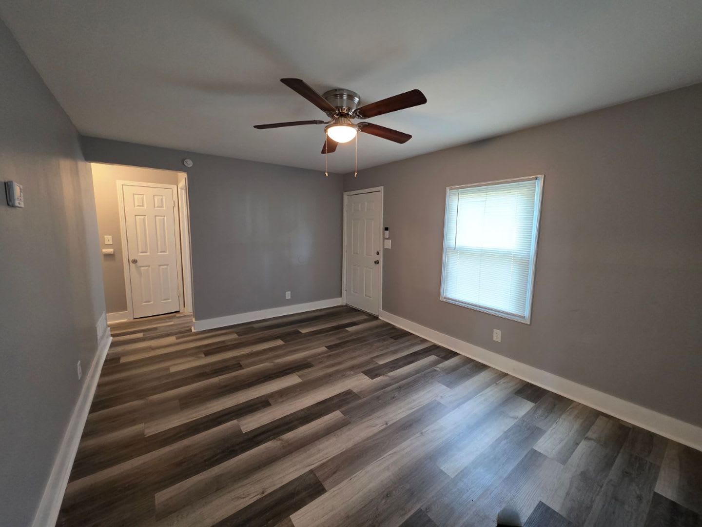 Single-Level 3 Bedroom, 2 Bath Home in Kansas City – photo 3