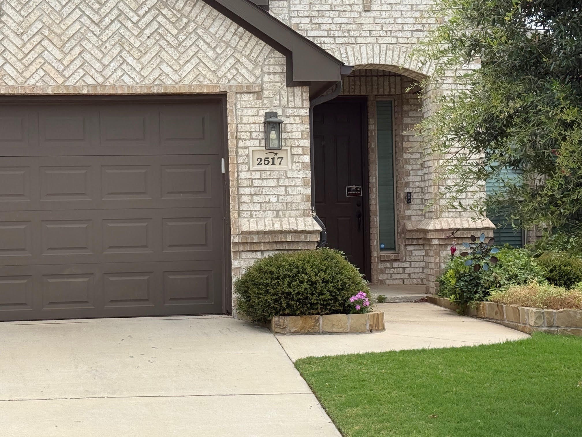 2517 Hadley Street – photo 4
