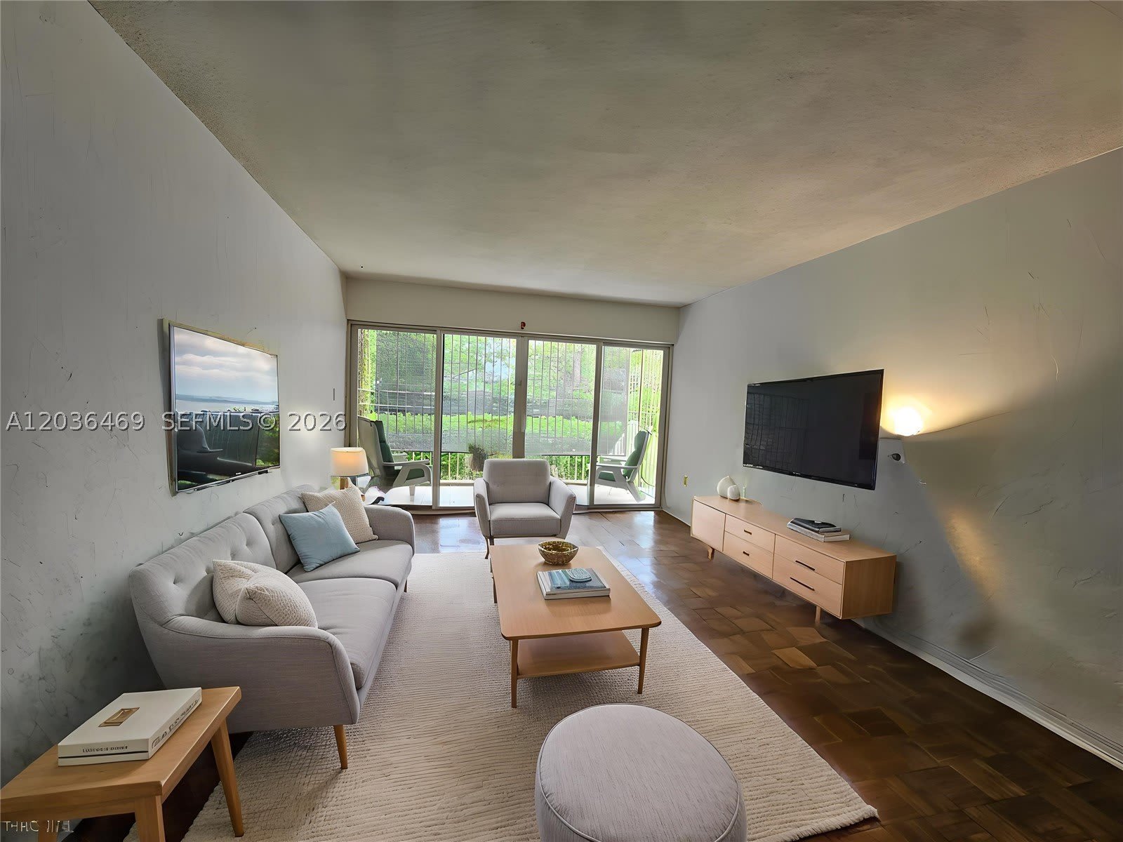 520 NE 38th St – photo 4