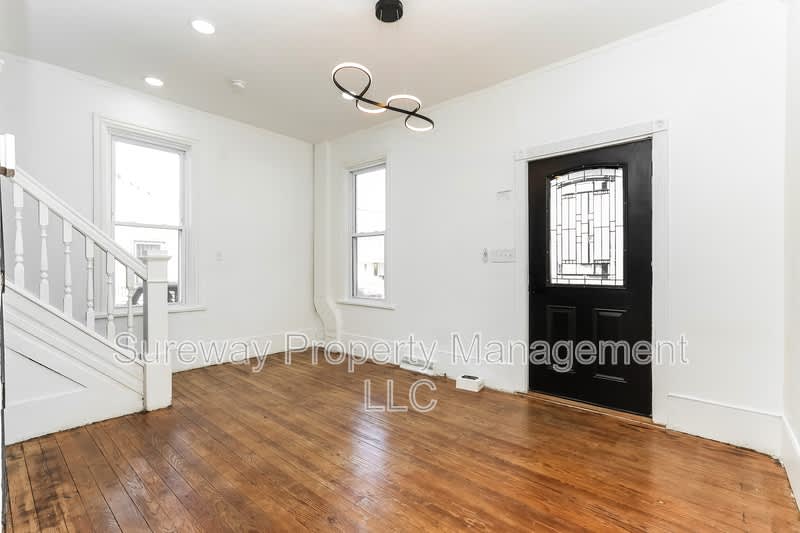 226 Greenwich Ave – photo 5