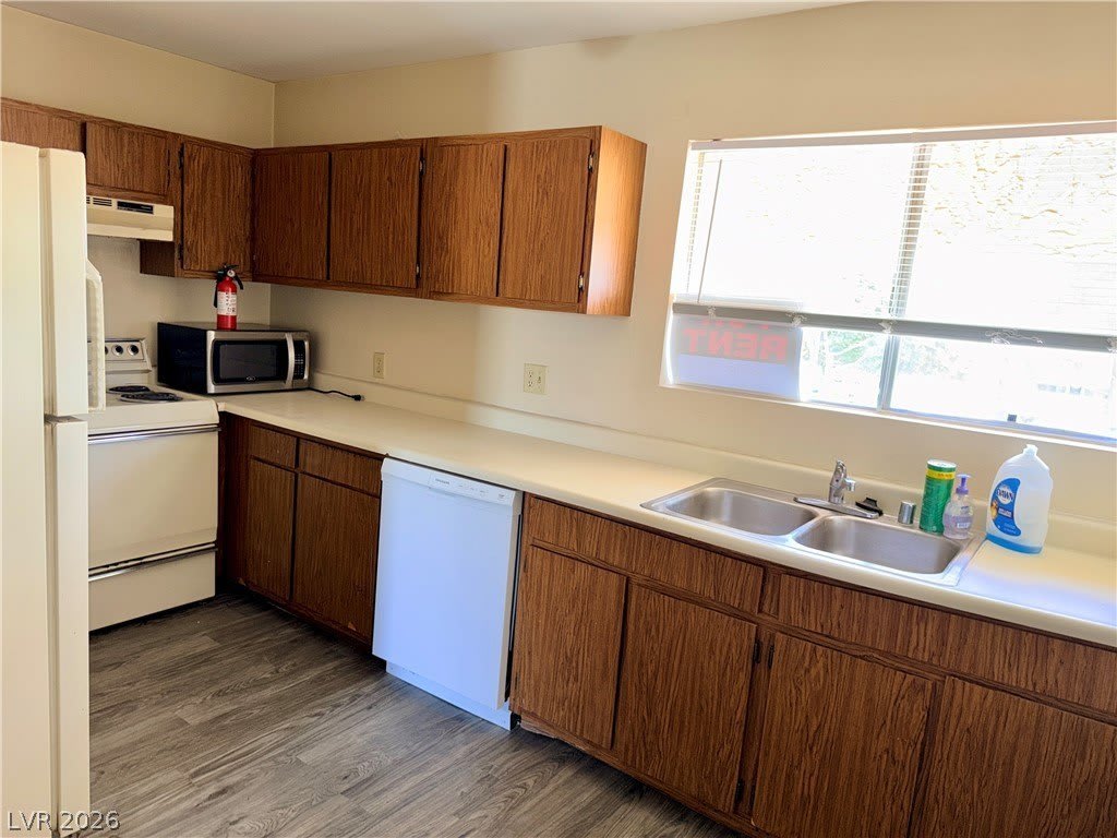 1303 Darlene Way – photo 4