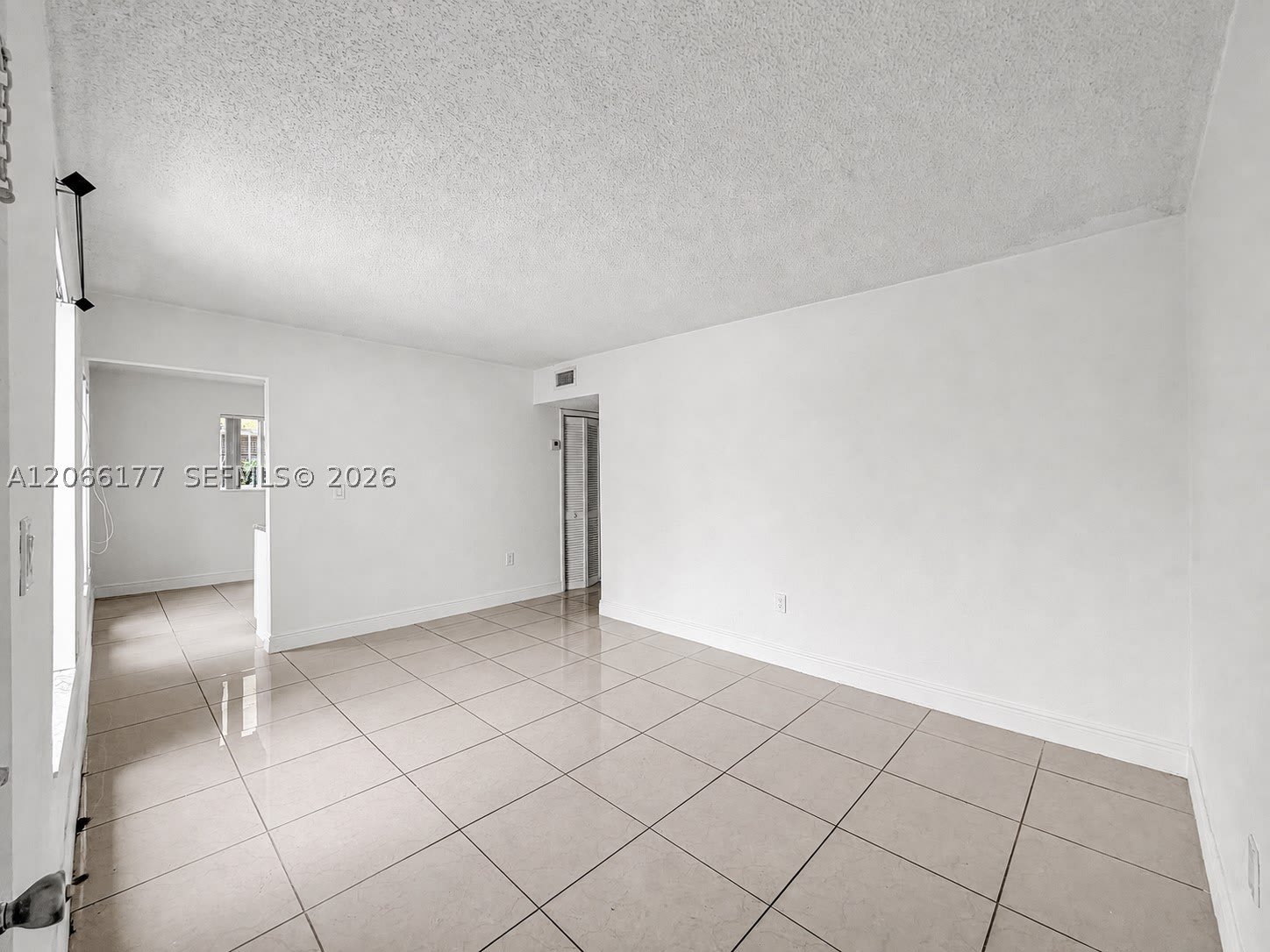 9103 SW 38th St – photo 5
