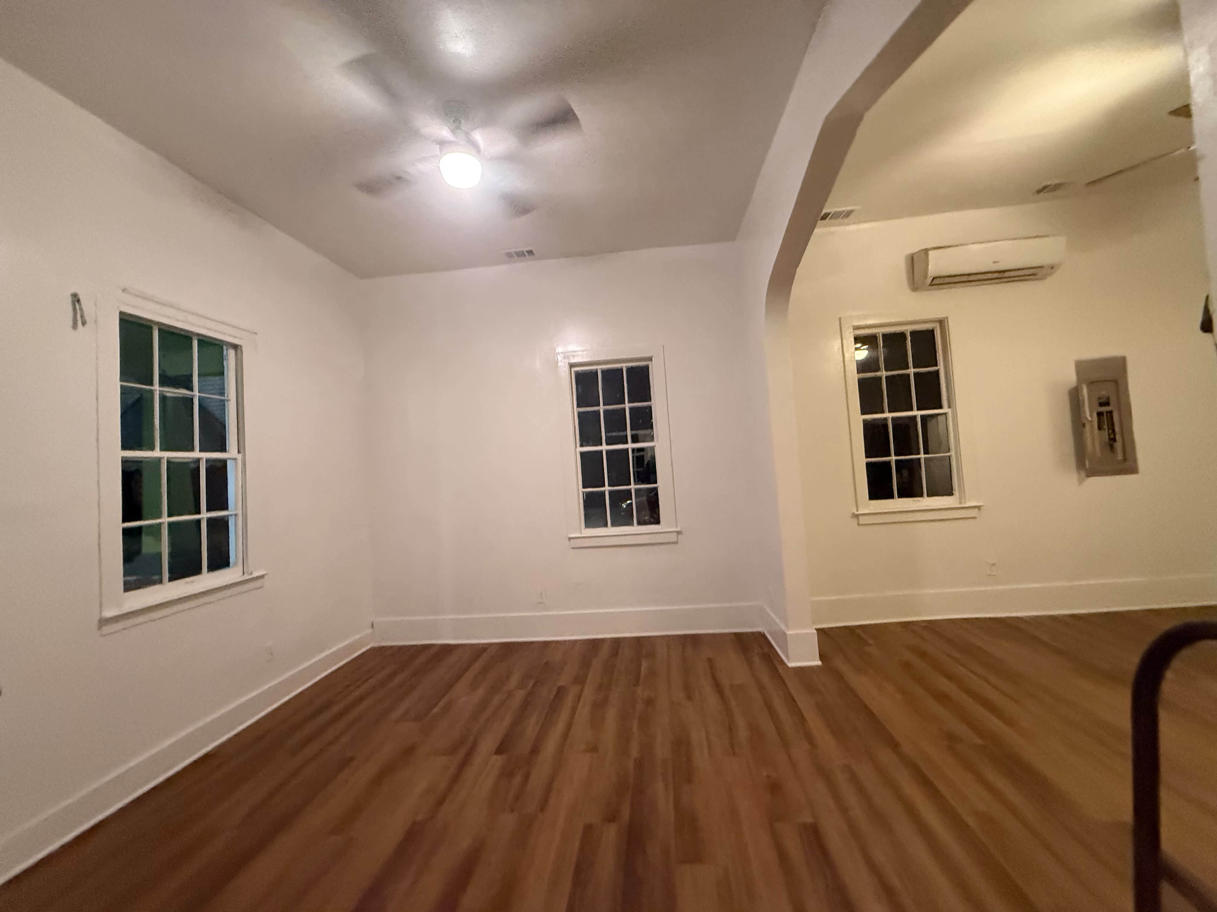 827 East 38th St – photo 5