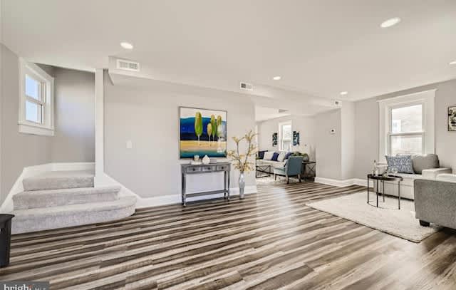 5213 Midwood Avenue – photo 2