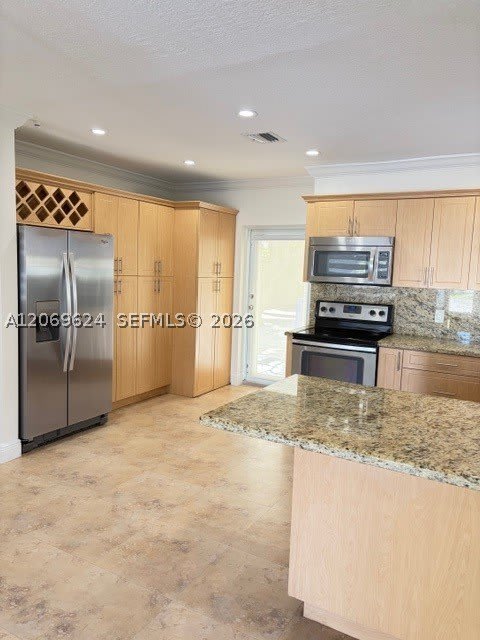 3660 NW 15th St – photo 5