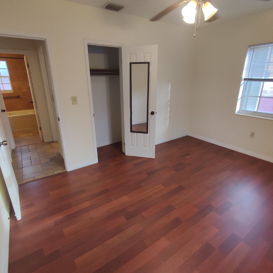 2955 Southwest 38th Avenue – photo 4