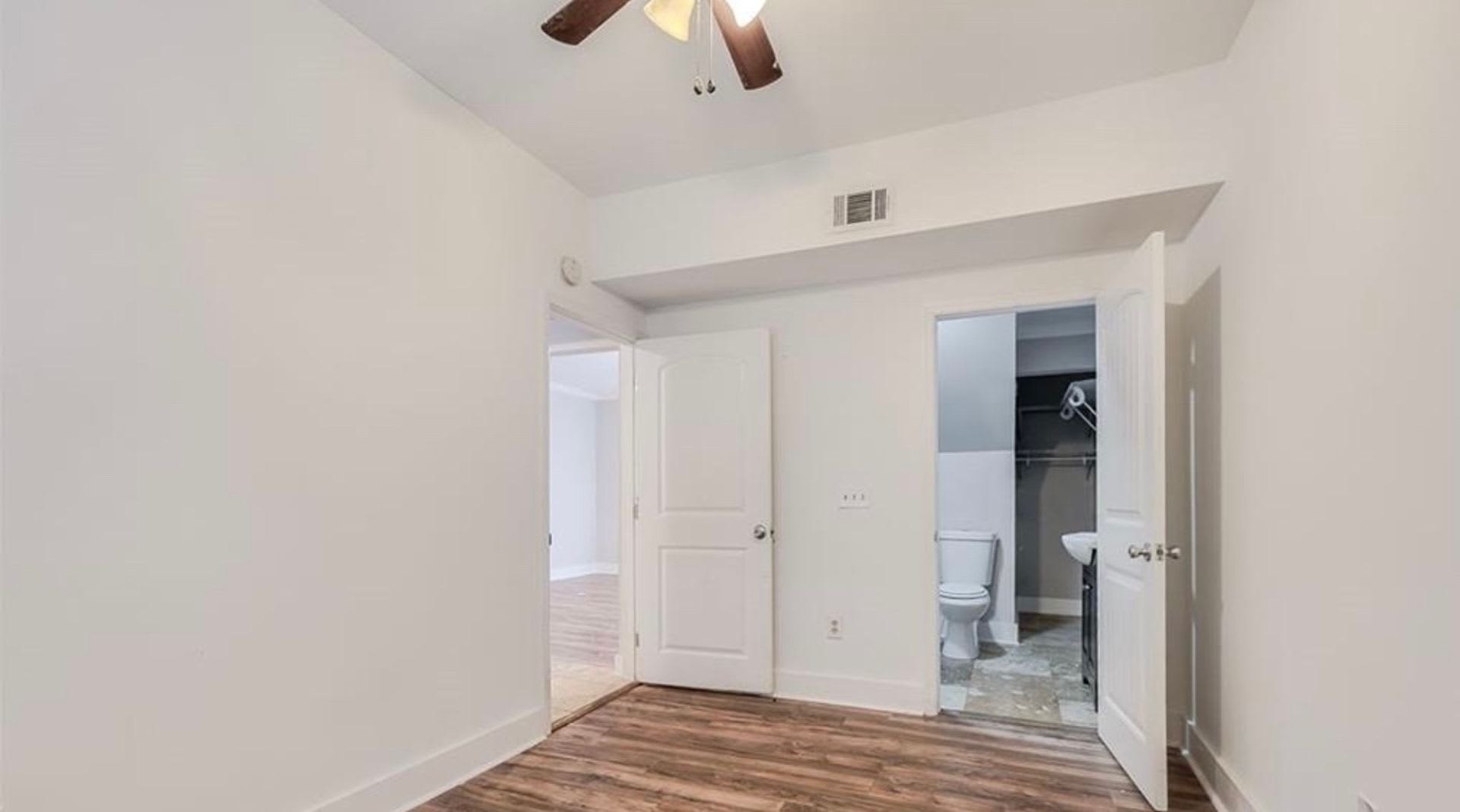 Downtown Savannah 1 Bed – photo 5