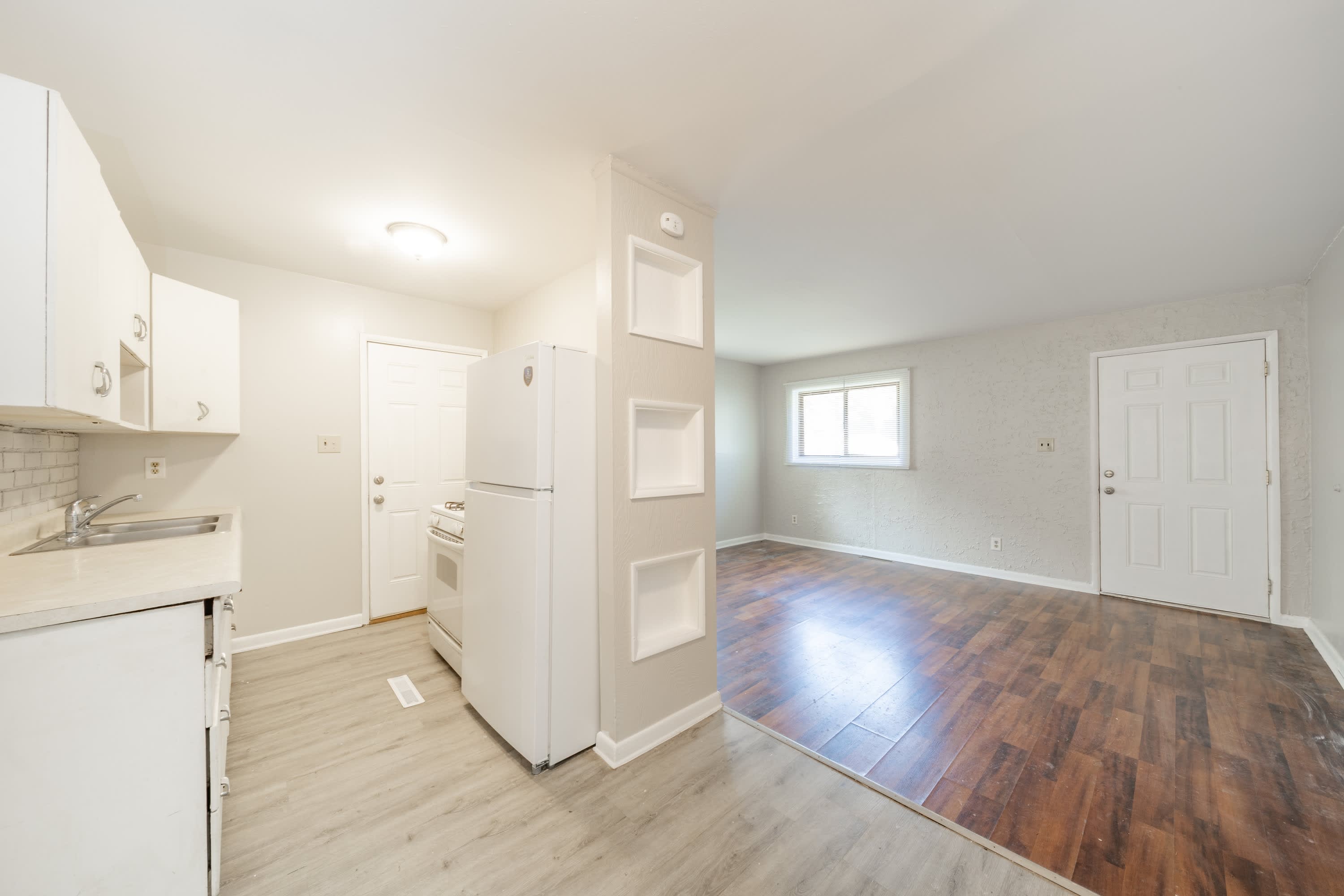 1719 North Livingston Avenue – photo 2