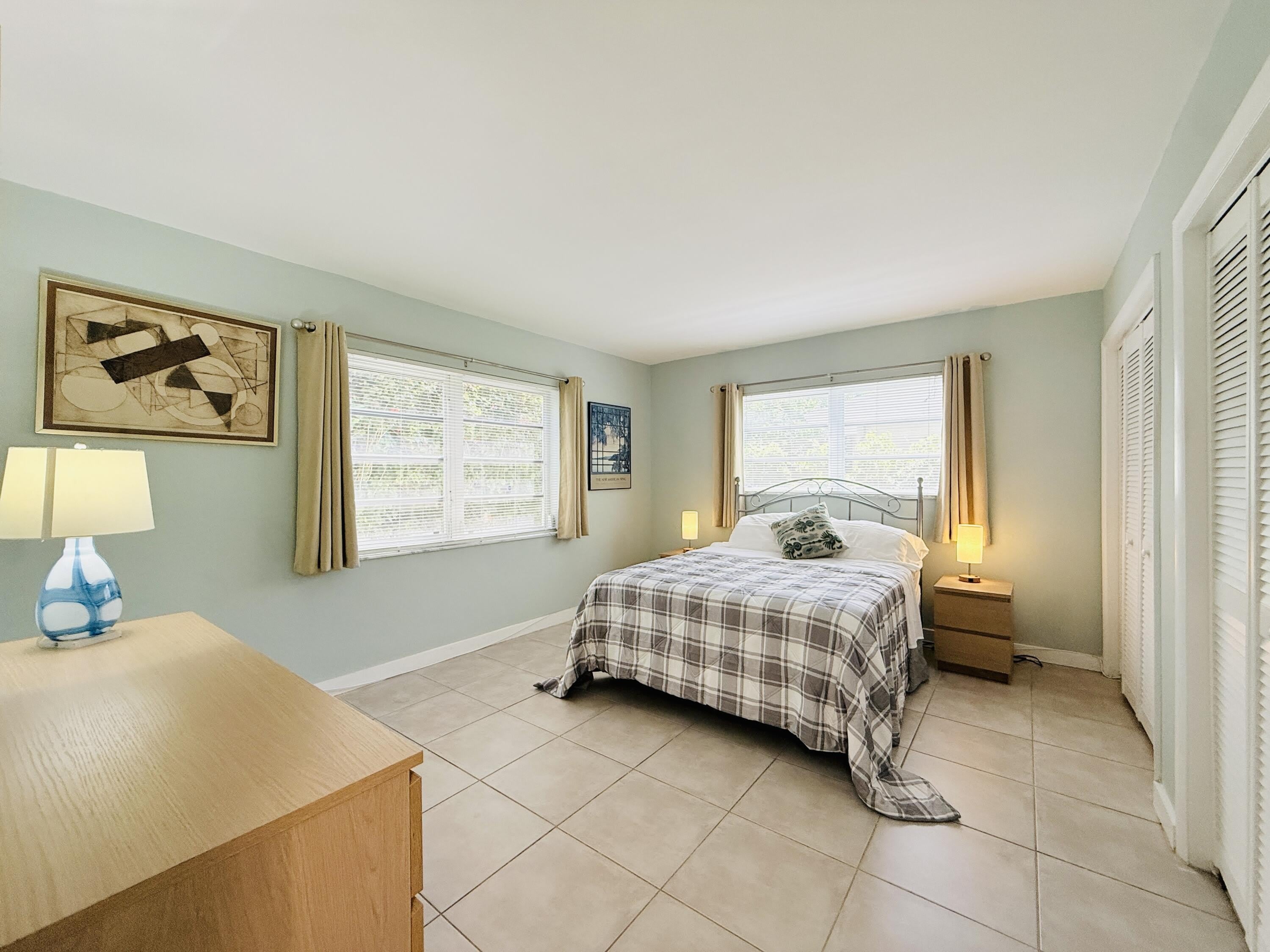 3212 Ne 9Th – photo 4