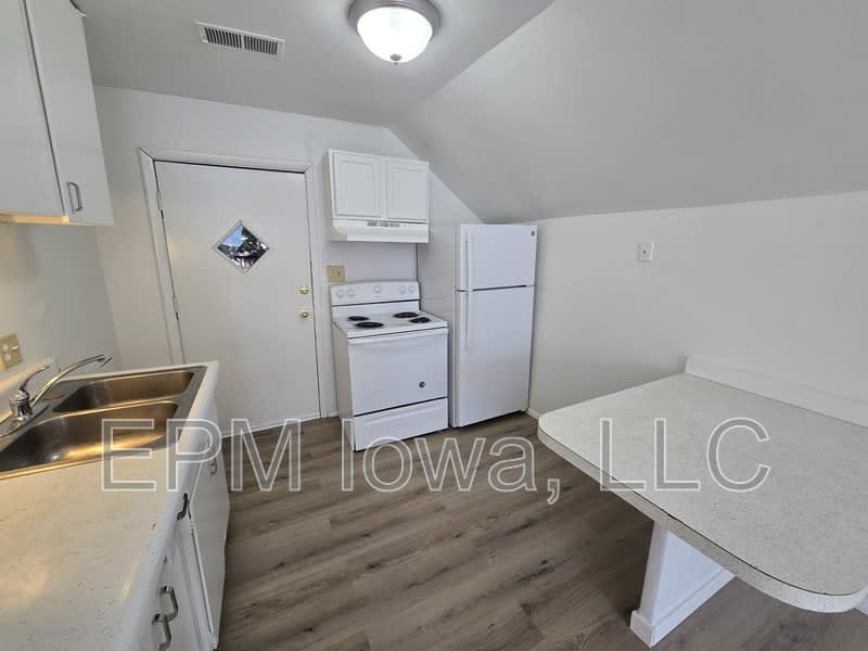 1125 1/2 Mulberry Street – photo 3