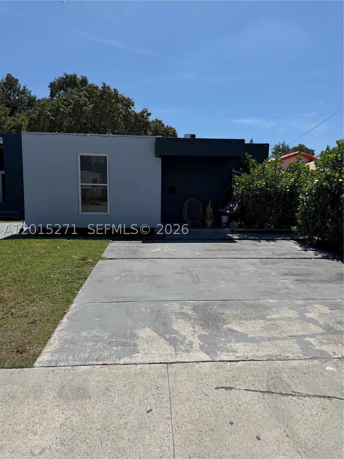 2341 SW 17th Ave – photo 1
